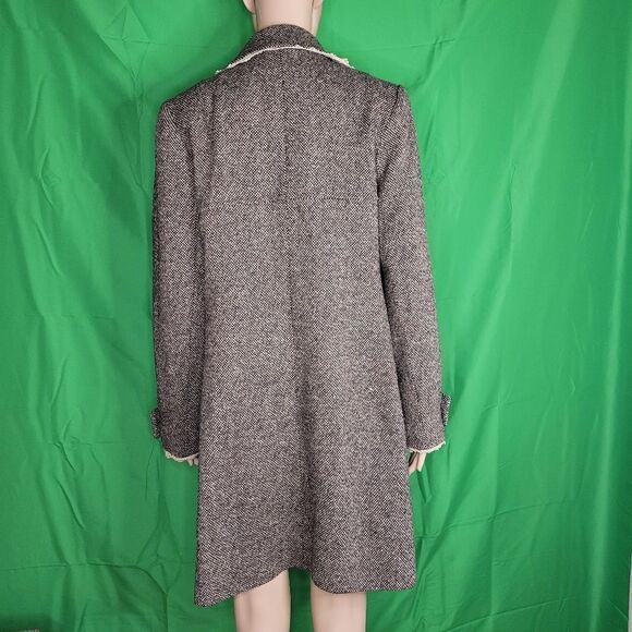 April May beautiful texture, classic Tweed coat. - Picture 7 of 13